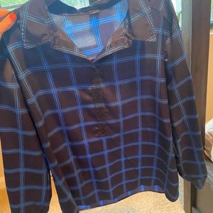 Ann Taylor XL cute navy and blue top